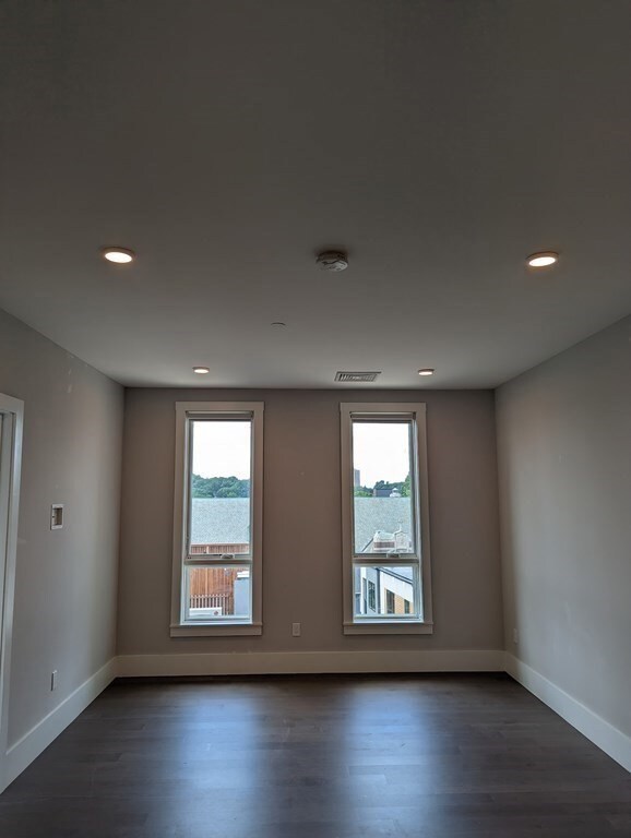 3193 Washington St unit 202, Boston, MA 02130 - photo 5