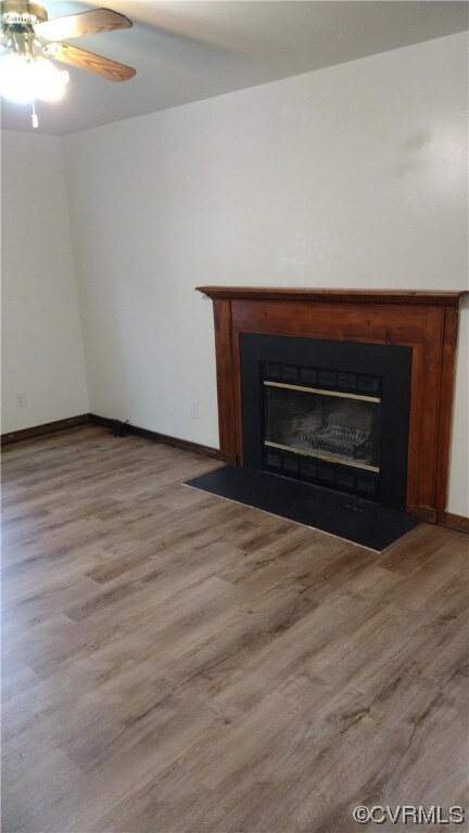 Interior details featuring light wood-type floorin