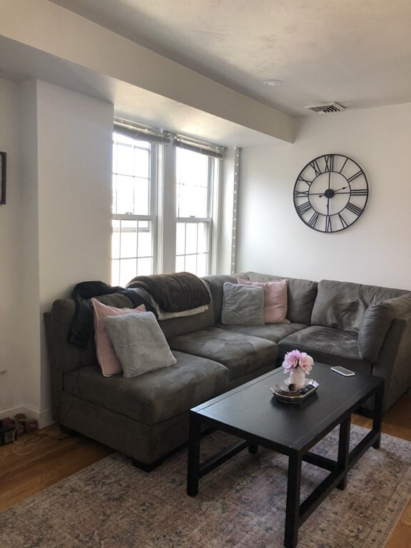 11 Cooper St unit 4, Boston, MA 02113 - photo 4