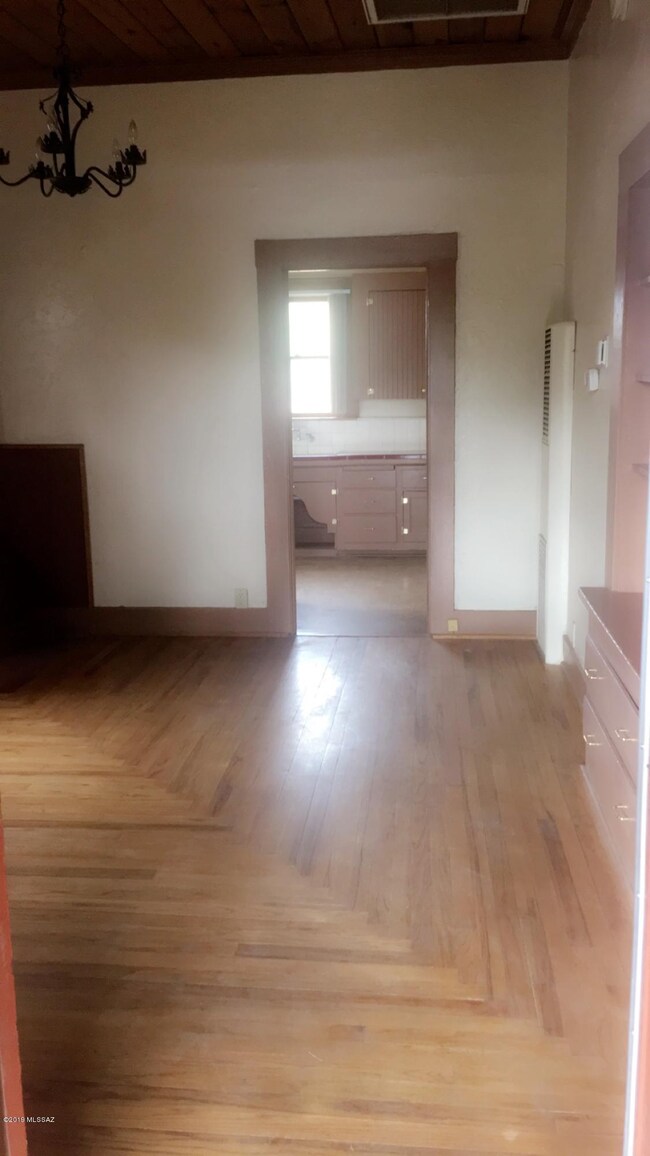 427 E 8th St, Tucson, AZ 85705 - photo 2