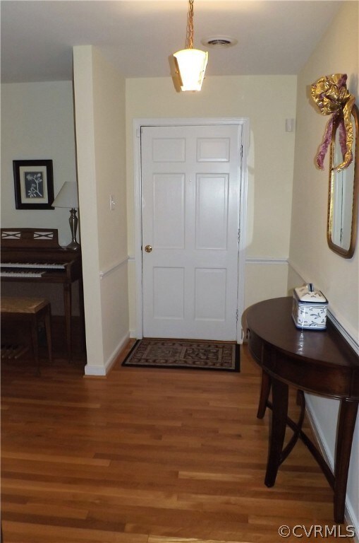 12'x5' Center Hall Foyer showcases the beautiful o