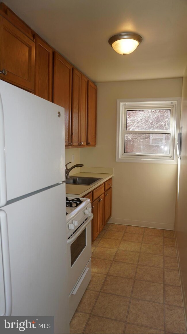 908 8th St, Laurel, MD 20707 - photo 2