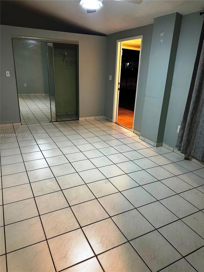 85 W 55th St unit EFFICI, Hialeah, FL 33012 - photo 6