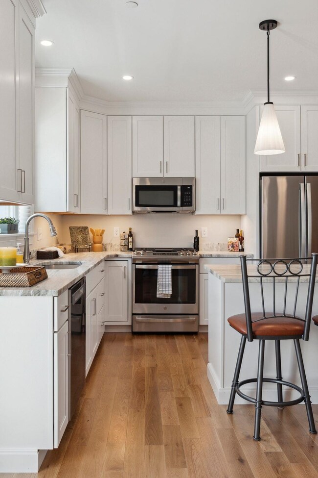 39 Juniper Ln, Portsmouth, NH 03801 - photo 5