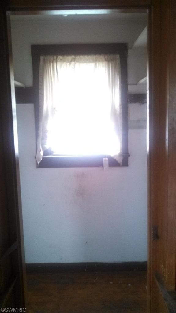 1207 Hickory St, Niles, MI 49120 - photo 2