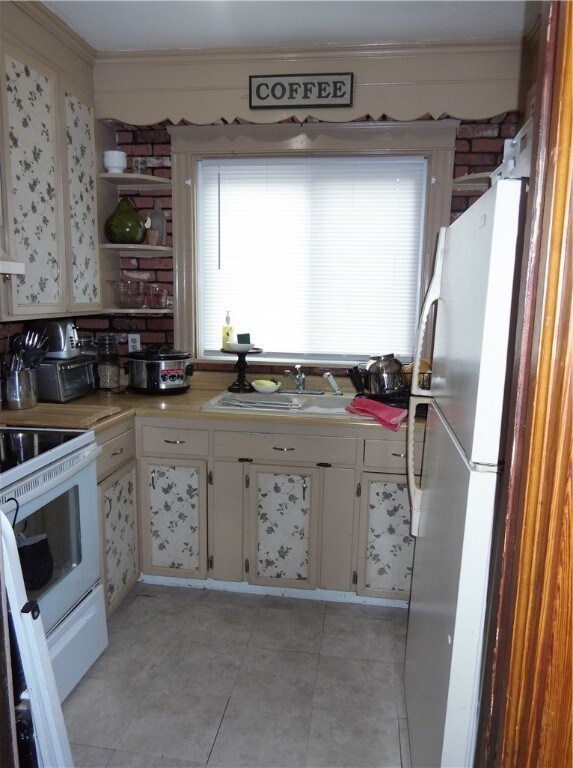 15 Norris Ave, Pawtucket, RI 02861 - photo 7