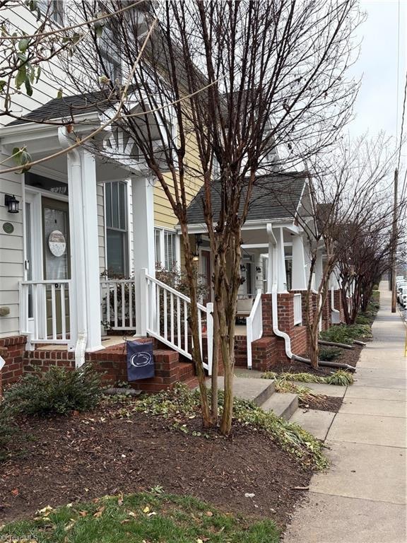 Friendly front porches & sidewalks