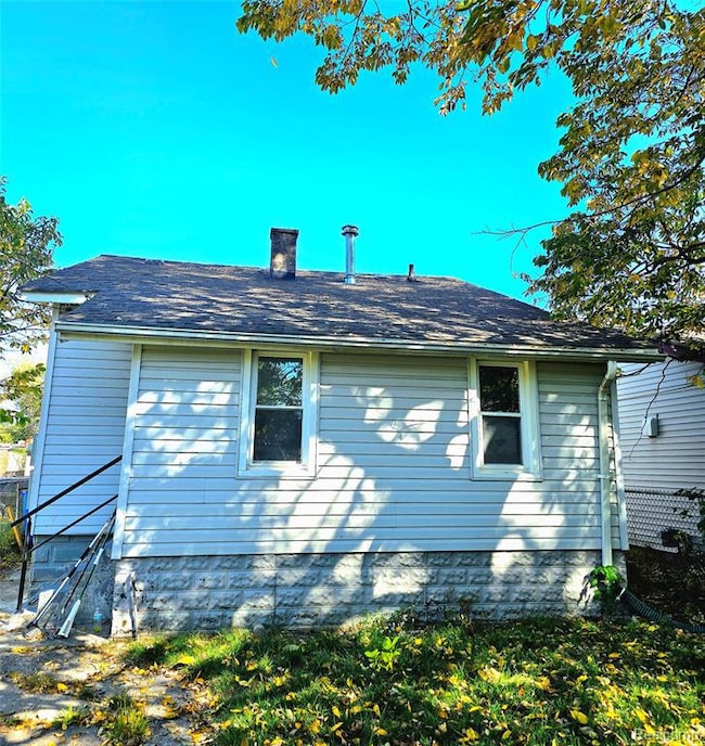 8276 Orchard Ave, Warren, MI 48089 - photo 4