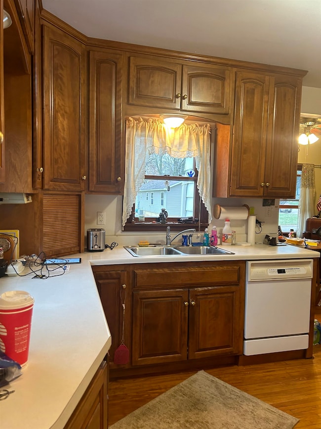 115 W 1st Ave S, Estherville, IA 51334 - photo 7