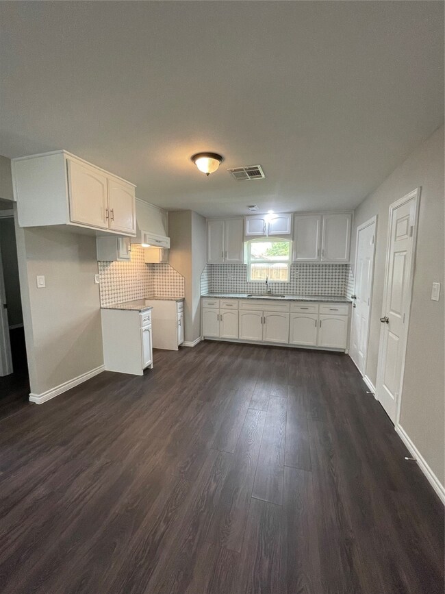 6808 Conley St, Houston, TX 77021 - photo 3