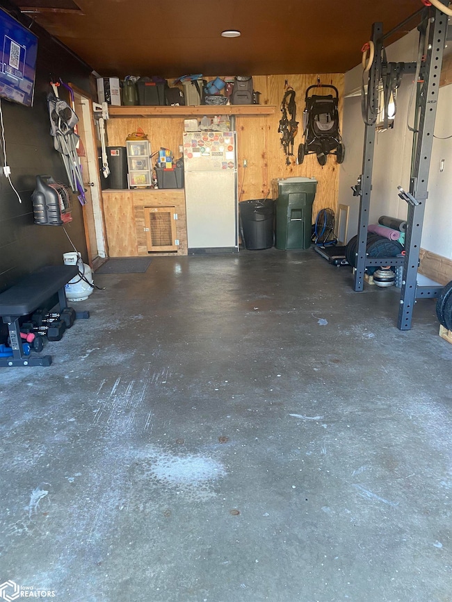 511 N Orchard St, Brooklyn, IA 52211 - photo 2