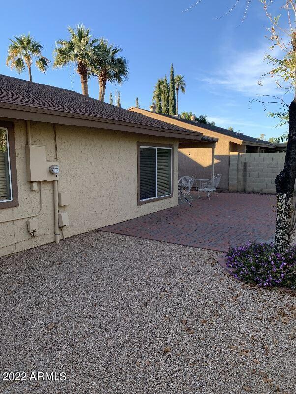 Dye home1