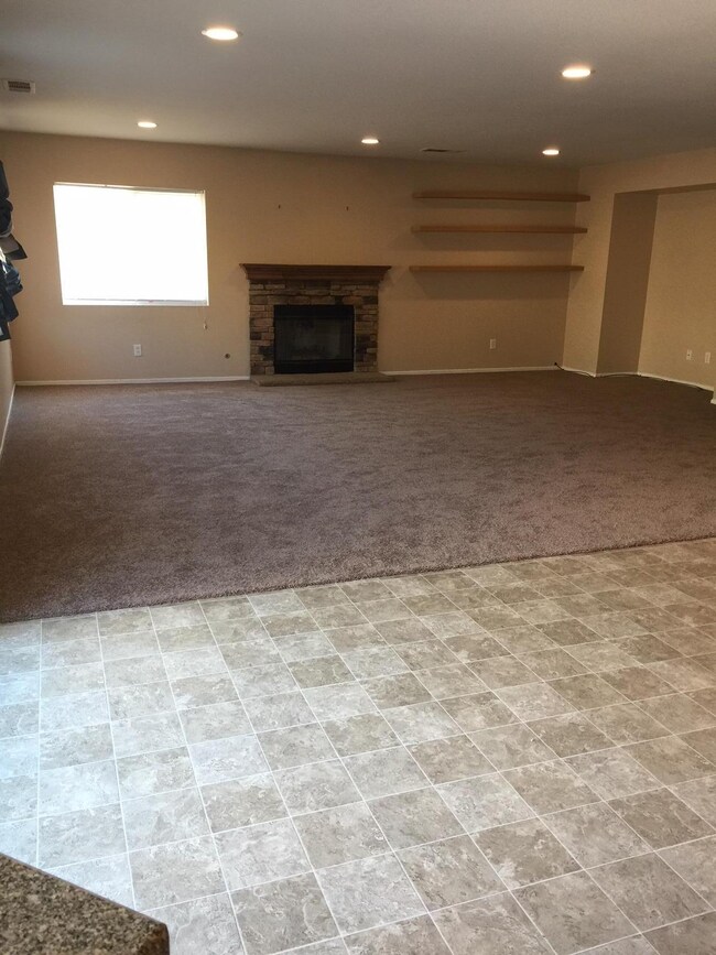 37666 Segovia Way, Palmdale, CA 93552 - photo 3