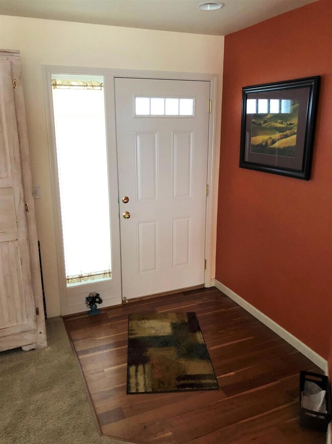 914 Crystal Dr, Eagle Point, OR 97524 - photo 5