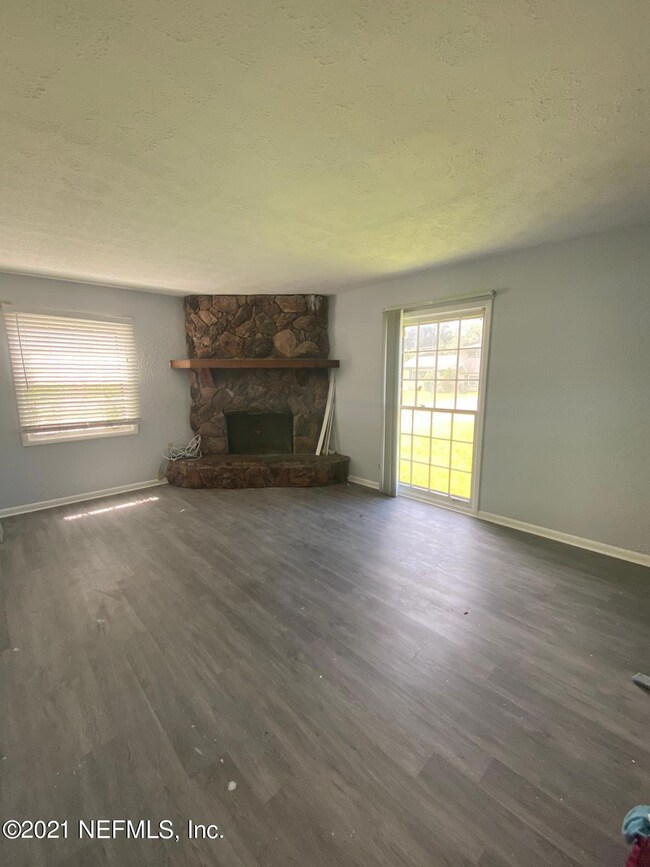 6214 Thumper St, Jacksonville, FL 32210 - photo 2