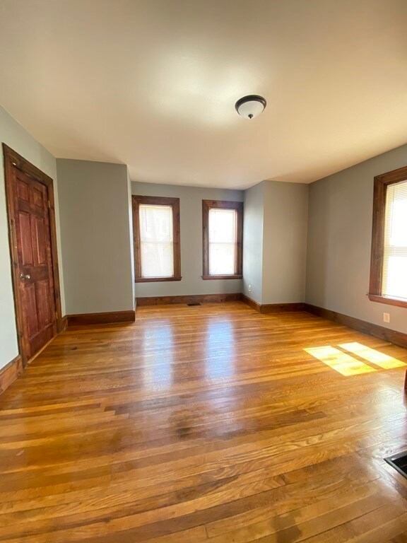 6 Spencer St unit 1, Lynn, MA 01905 - photo 3