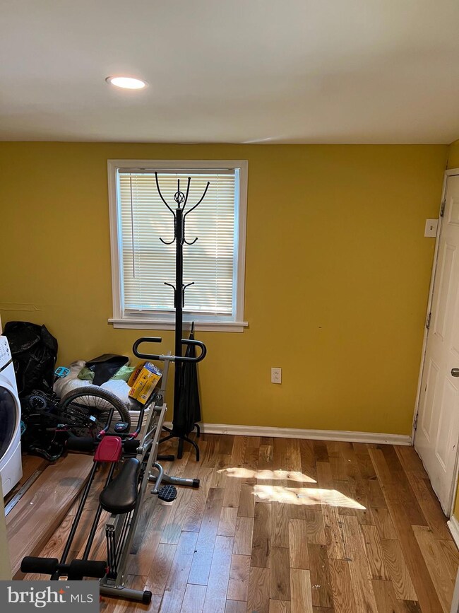 207 Hamilton Ave, Darby, PA 19023 - photo 3