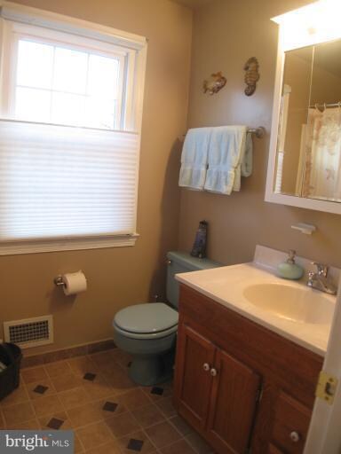 4004 Cool Brooke Way, Alexandria, VA 22306 - photo 3