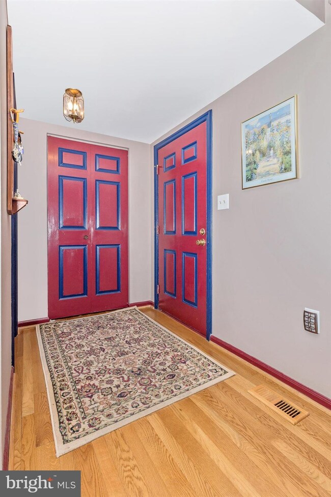 400 Shannon Ct, Frederick, MD 21701 - photo 2