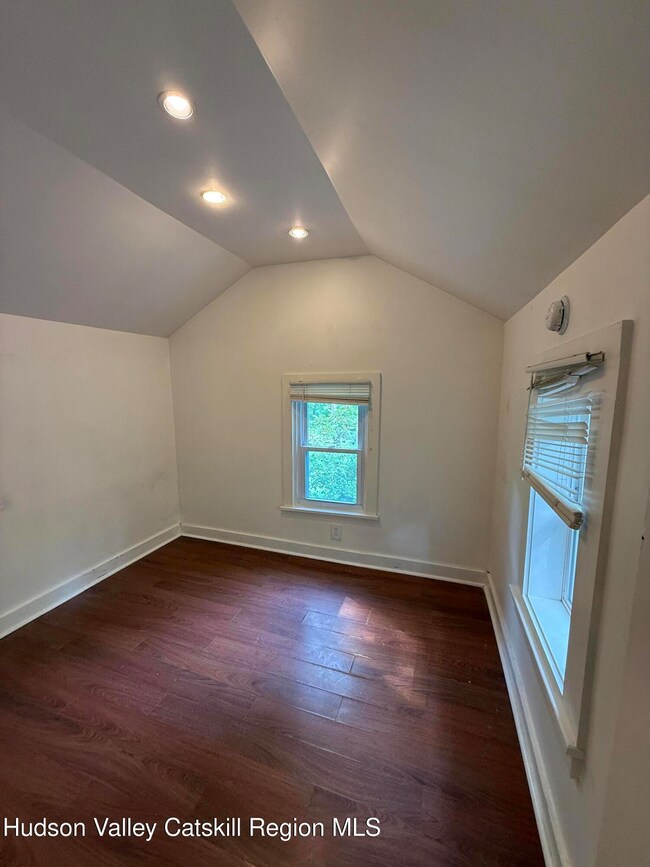 123 Queens Hwy unit 2, Kerhonkson, NY 12446 - photo 4