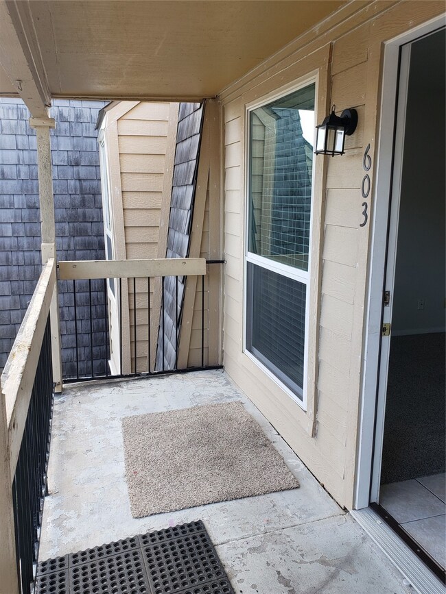 16120 Stuebner Airline Rd unit 603, Spring, TX 77379 - photo 3