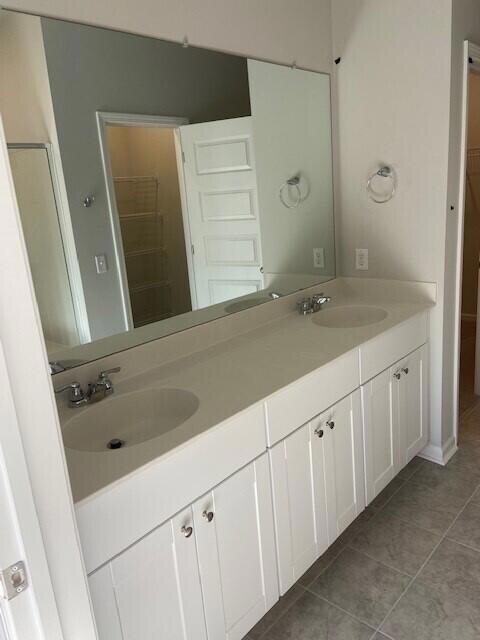 ownersbathroom2