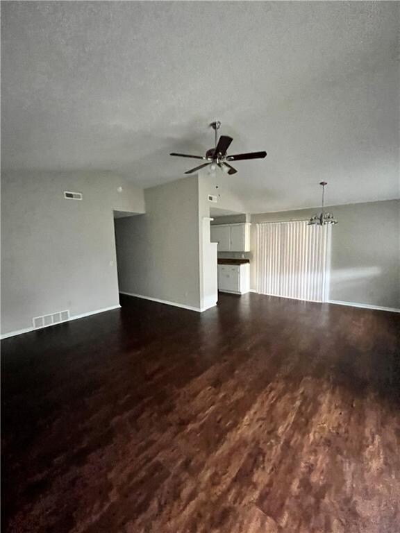 5817 N Seminole Ct, Warr Acres, OK 73132 - photo 4