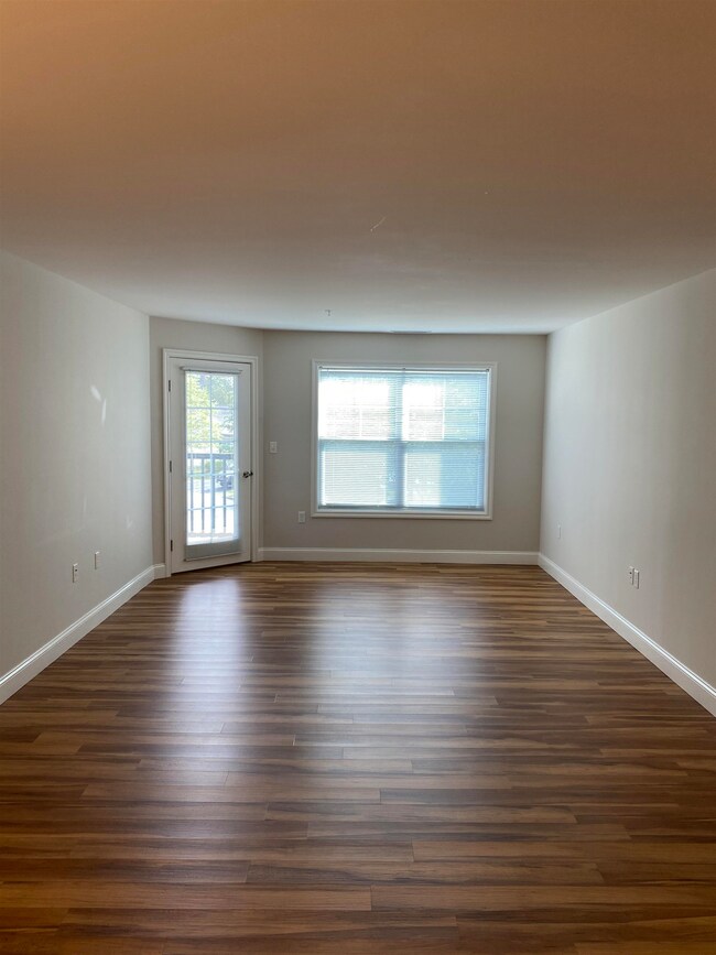 3 Furnival Rd unit 210, Nashua, NH 03064 - photo 3