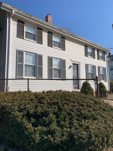 115 N Bend St unit 2, Pawtucket, RI 02860 - photo 3