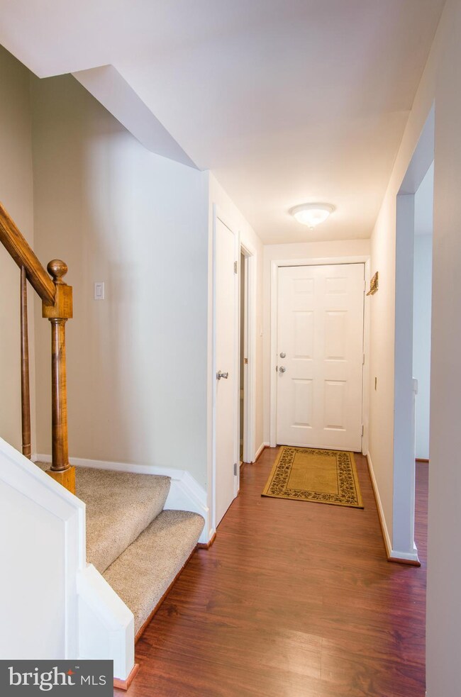 33 Hapsburg Ct, Parkville, MD 21234 - photo 2