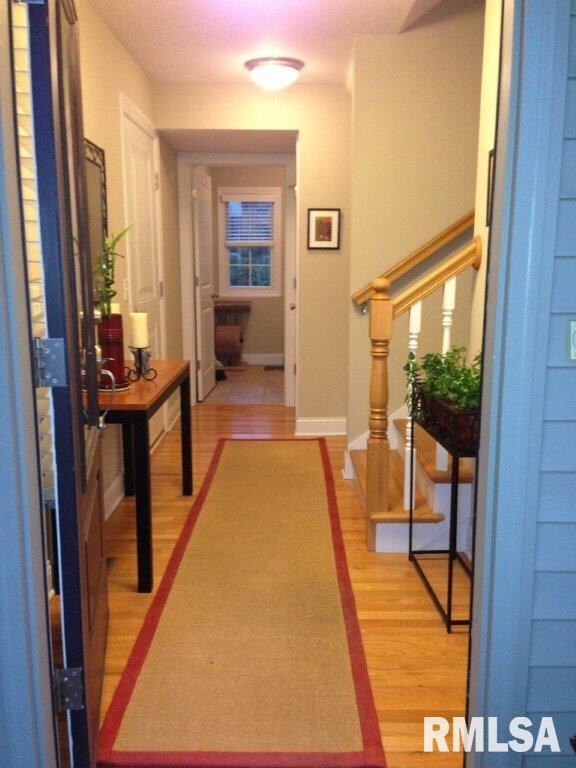 1919 W 56th Ct, Davenport, IA 52806 - photo 2