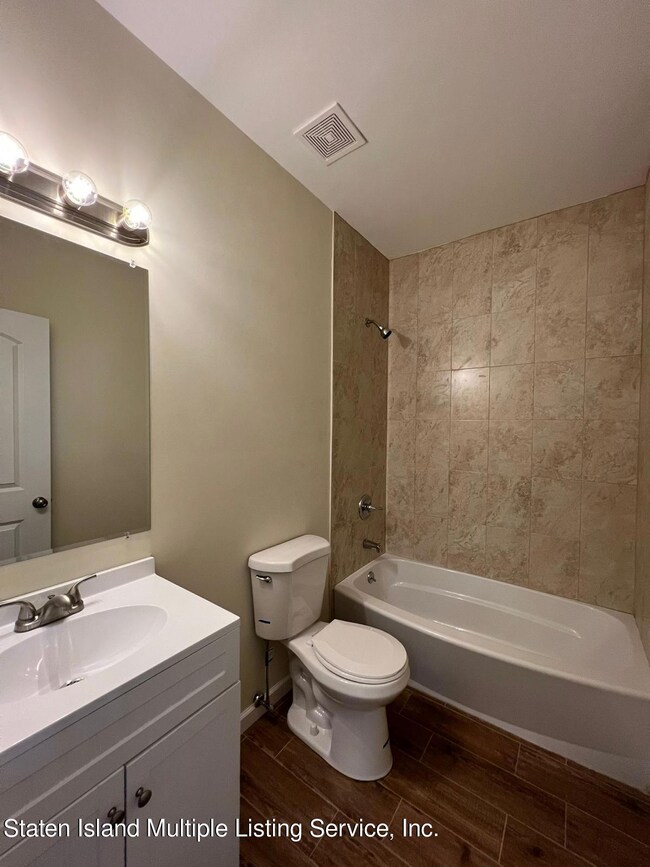 170 Edgegrove Ave unit 2, Staten Island, NY 10312 - photo 5