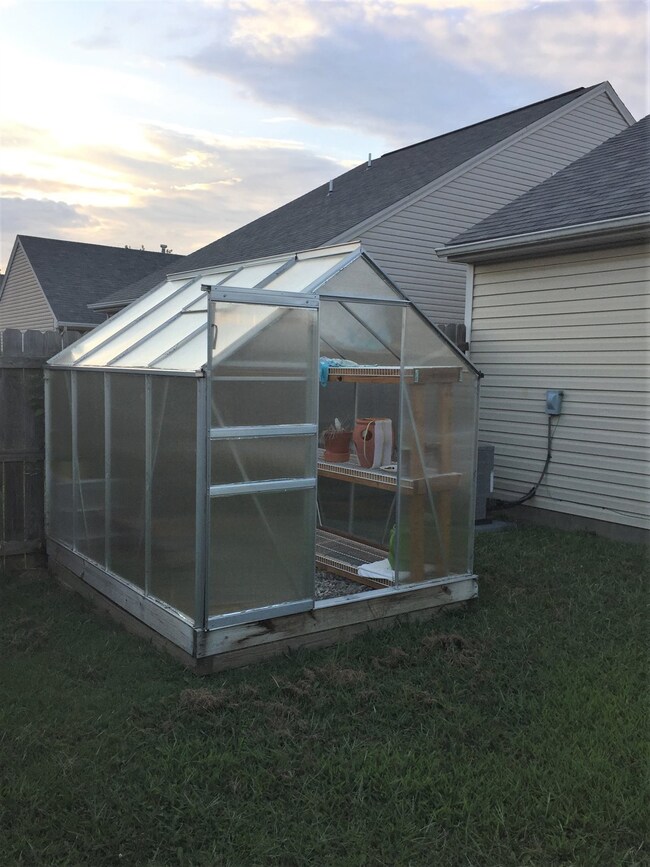 9883 Cove Point Ct, Newburgh, IN 47630 - photo 4