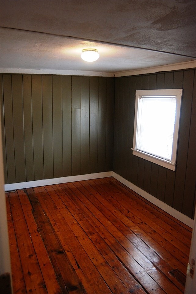 41 Pleasant St, Keene, NH 03431 - photo 4