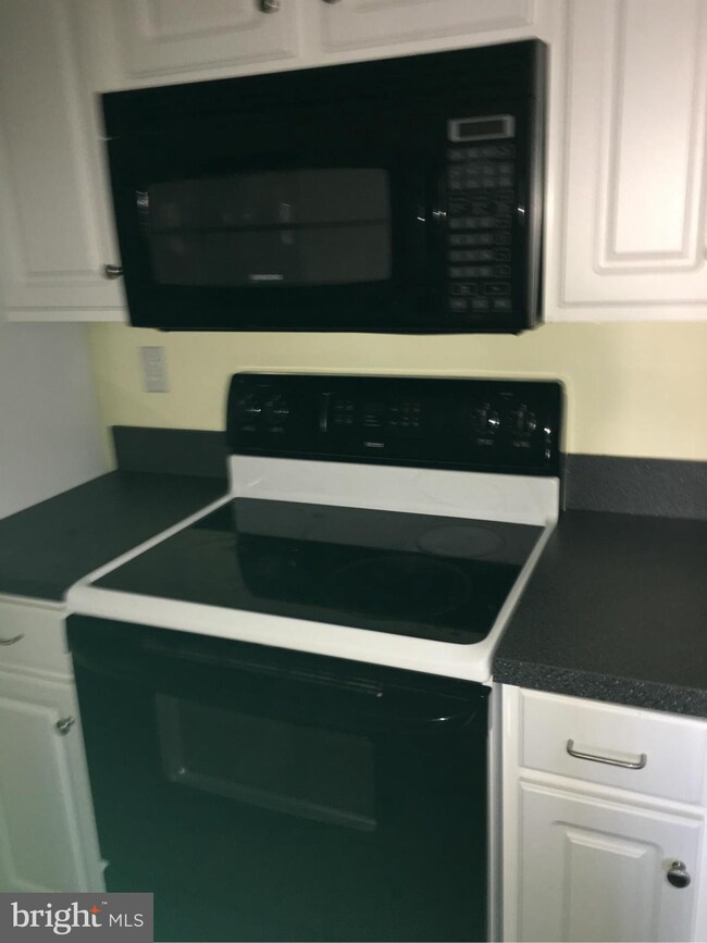 802 Stratford Way unit A, Frederick, MD 21701 - photo 5