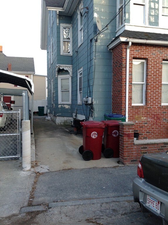 41 Royal St, Lowell, MA 01851 - photo 2