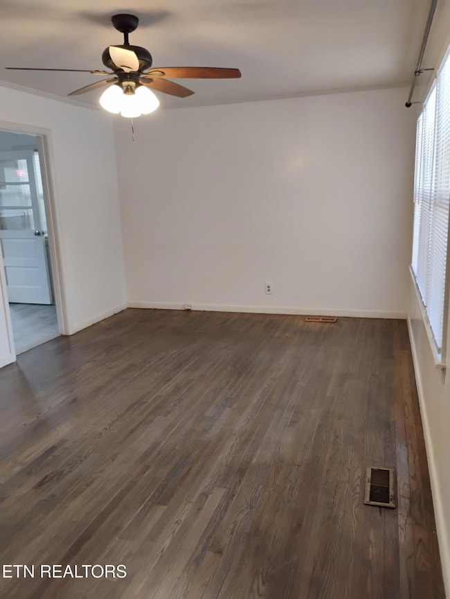 128 Sheridan Cir, Oak Ridge, TN 37830 - photo 2