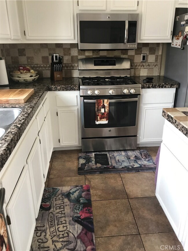 35957 Rhone Ln, Winchester, CA 92596 - photo 3