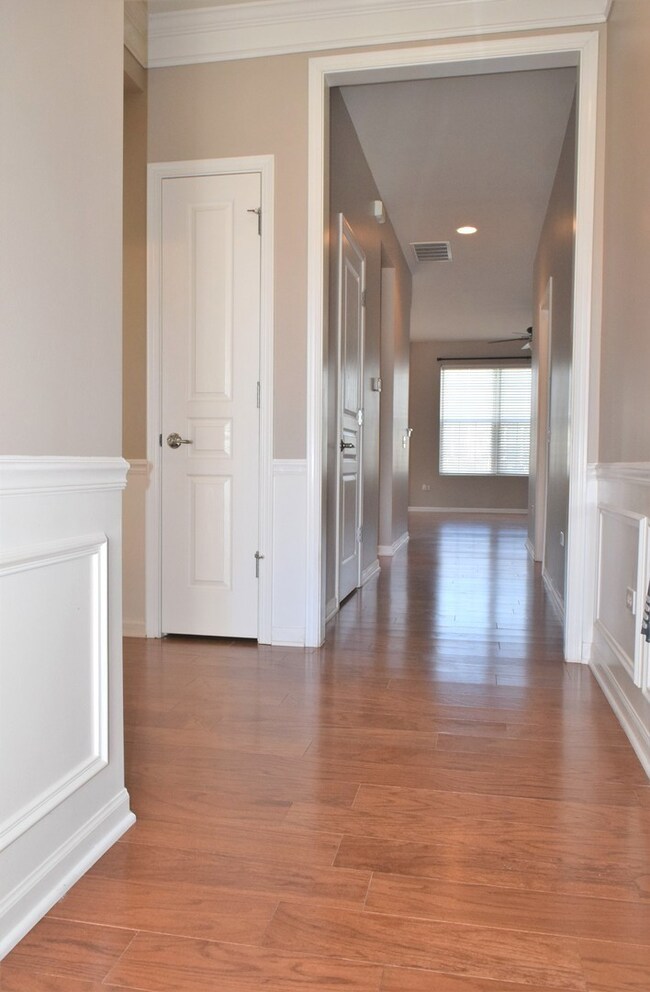 2769 Cascade Falls Cir, Elgin, IL 60124 - photo 6