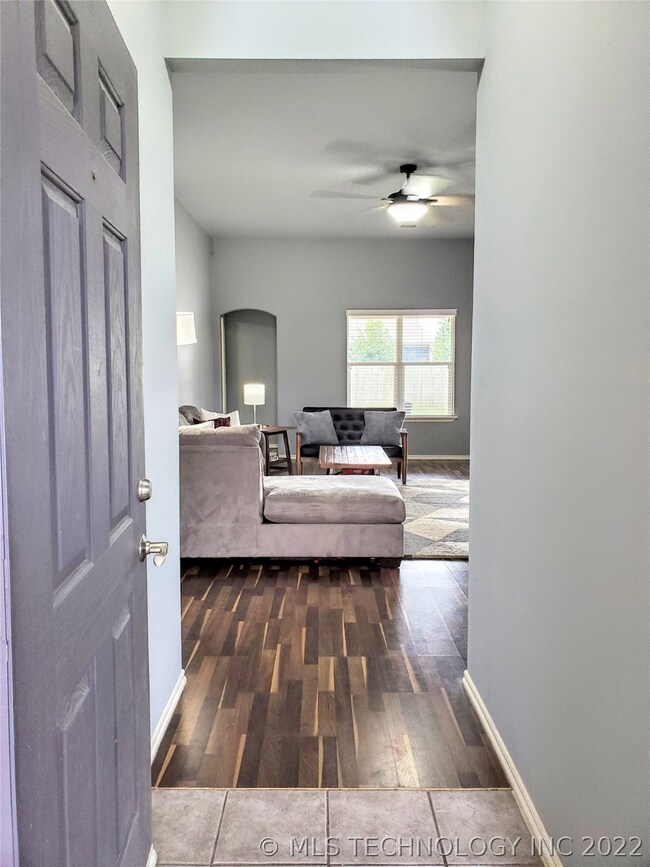 20316 E 42nd Place S, Broken Arrow, OK 74014 - photo 2