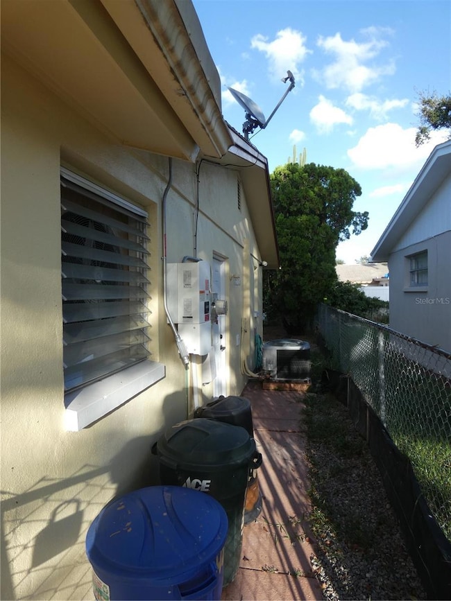 4832 Elmwood St, New Port Richey, FL 34653 - photo 3