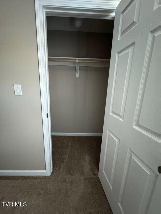 119 Amanda Ln, Bristol, TN 37620 - photo 6