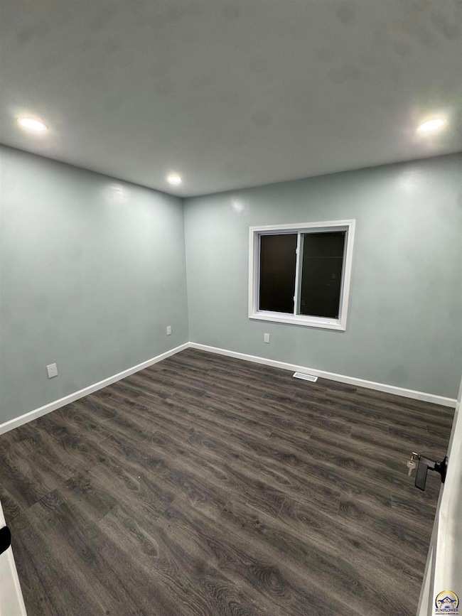 3433 SE Adams St, Topeka, KS 66605 - photo 3