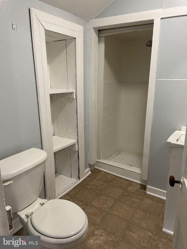 202 S Samuel St unit 101, Charles Town, WV 25414 - photo 2