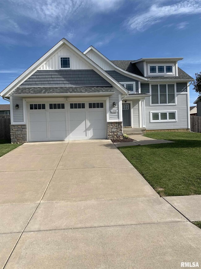 1208 W 61st St, Davenport, IA 52806 - photo 2