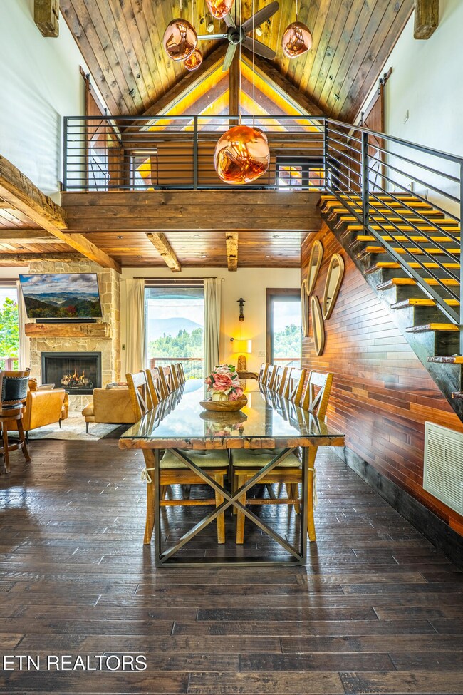 887 Sourwood Dr, Gatlinburg, TN 37738 - photo 5