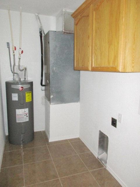 1607 S De la Rosa Dr, Donna, TX 78537 - photo 3