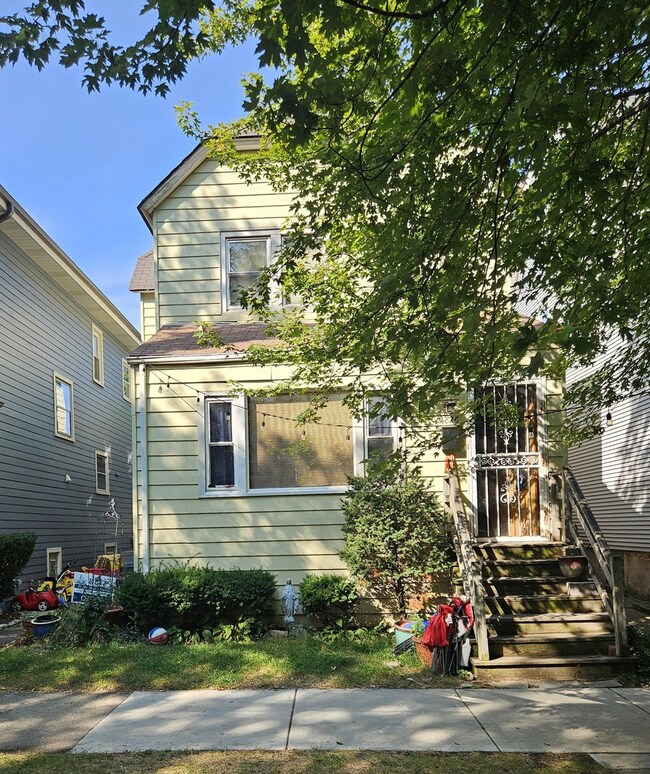 4826 N Hamilton Ave, Chicago, IL 60625 - photo 2