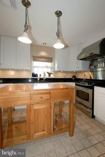 4643 Massachusetts Ave NW, Washington, DC 20016 - photo 5