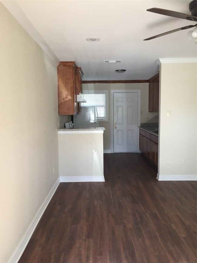 4031 Ward St, Houston, TX 77021 - photo 4